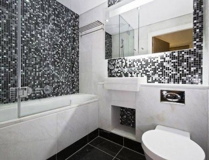 Дизайн туалета в черно белом цвете (65 фото)