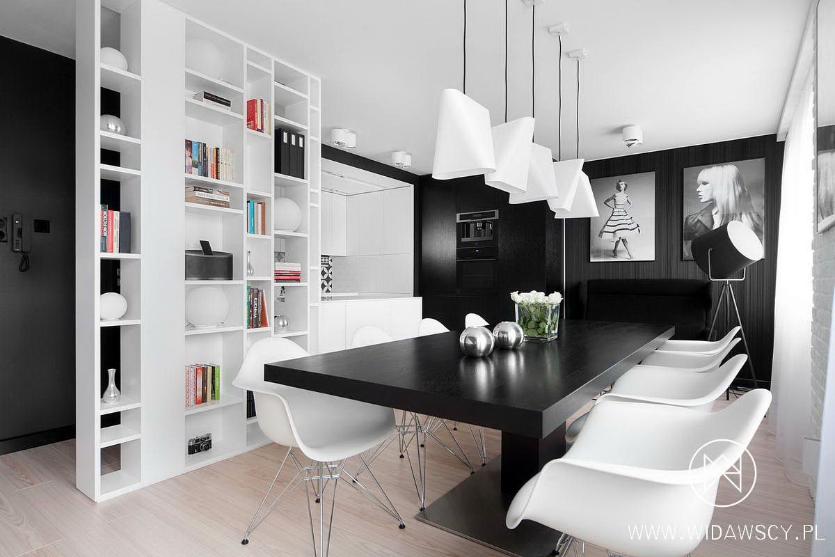 Черно-белый интерьер - кухня, столовая и прихожая в одной комнате