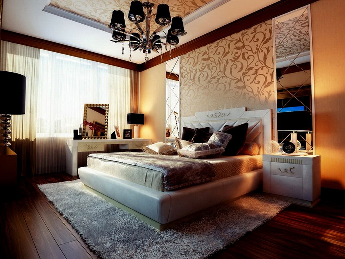 спальня в стиле ар-деко, дёлтые обои над кроватью и на потолке, зеркальные панно